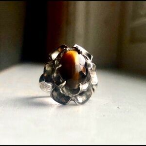 Silver tiger eye ring